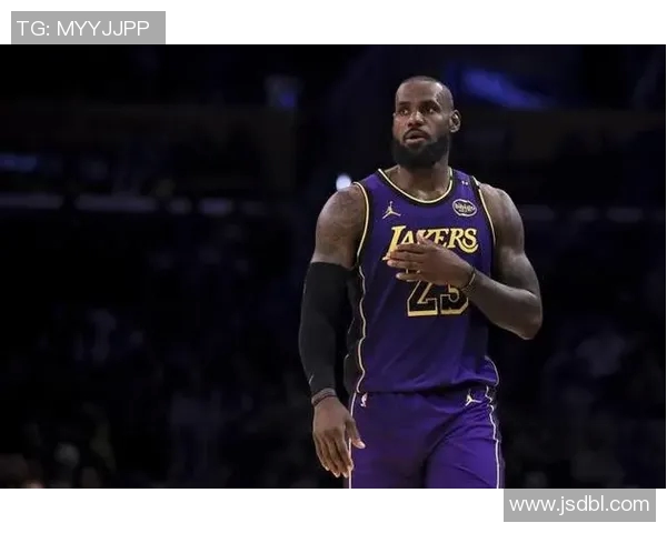 美媒：詹姆斯最多只能缺席3场，才有资格参加最佳阵容的评选