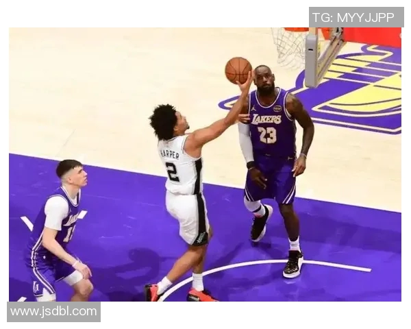 湖人119-132马刺无缘四强 球员评价:4人良好,5人低迷